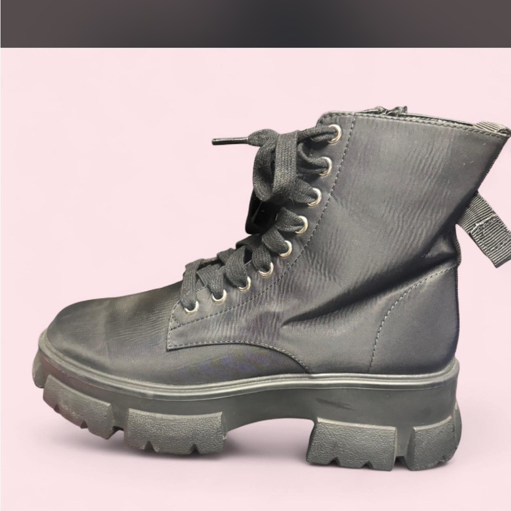 Black Steve Madden Platfom Combat boots - Picture 4 of 10